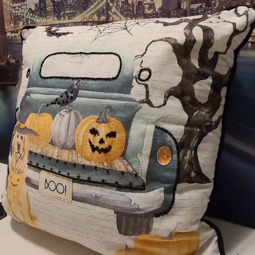 HALLOWEEN PILLOW *Host Pick*